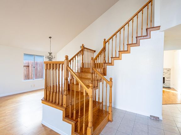 4th image of 8247 Derbyshire Cir