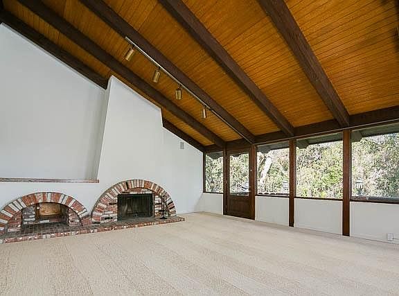 5th image of 3488 Barhite St