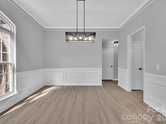 4th image of 147 Gabriel Dr