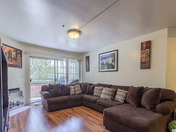 5th image of 4760 Templeton St APT 3115