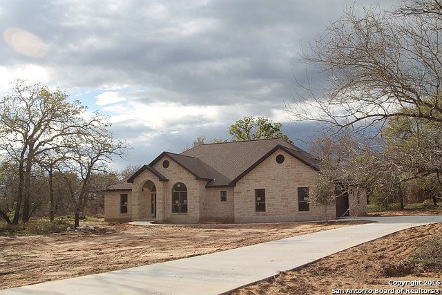 1st image of 129 E Ashton Blvd
