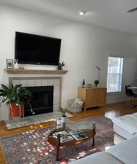 3819 W Horatio St #9 — Photo 2