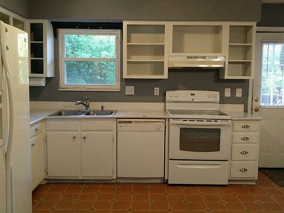 3rd image of 3148 Stoney Brook Cir