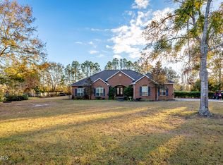 6 Davis Bayou Cres, Ocean Springs, MS 39564