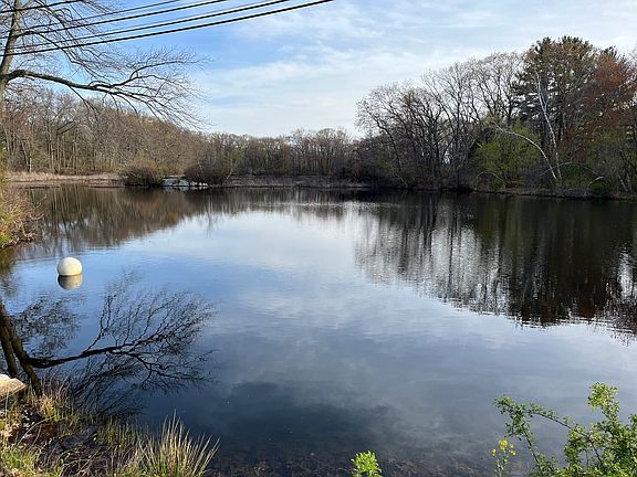 4th image of 36 Slayton Rd