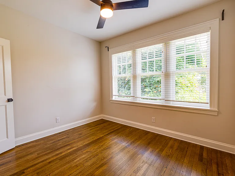 Windows in second bedroom