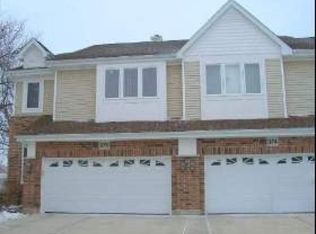 374 Parkview Ter #1-2, Buffalo Grove, IL 60089