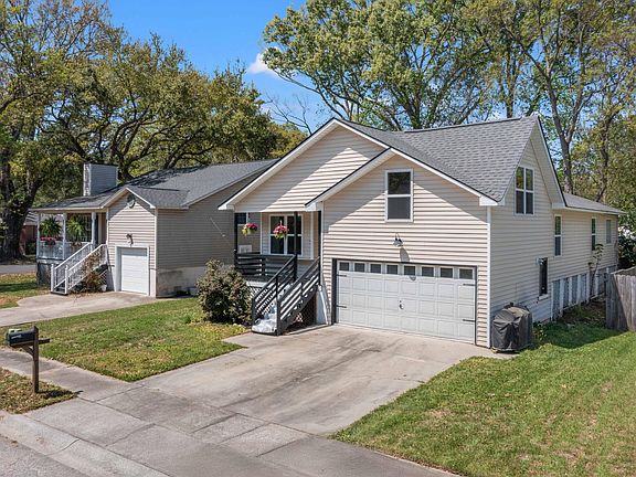 4th image of 2104 Razorback Ln