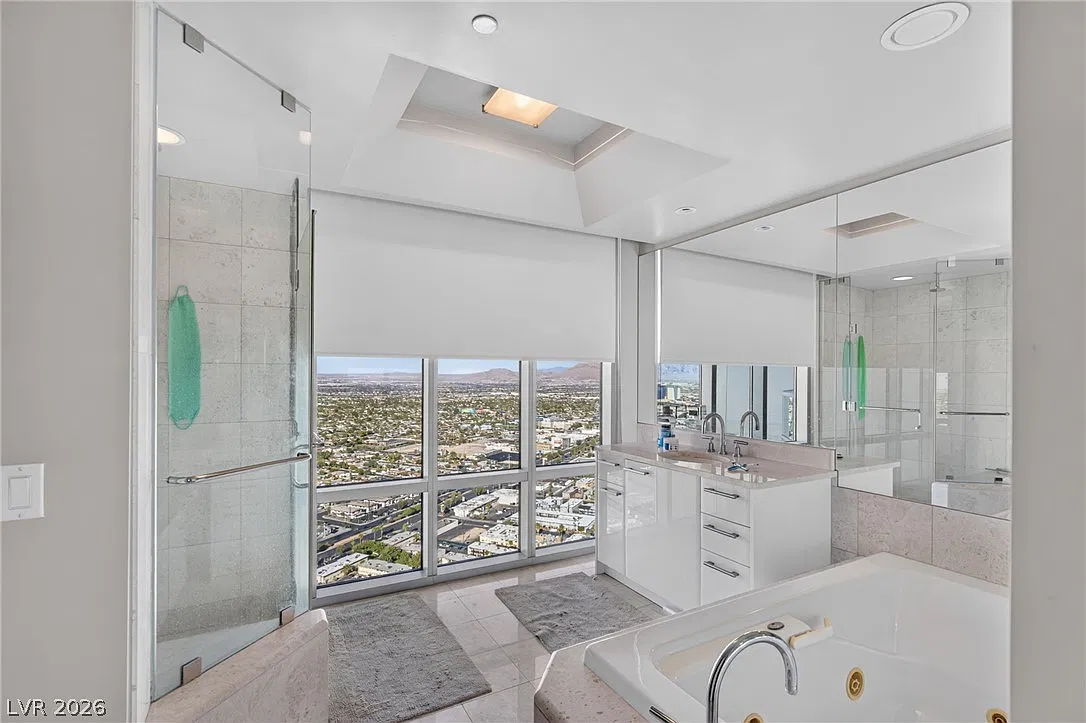 2 bed, 2.0 bath, 1399 sqft, $4,200 — Photo 4