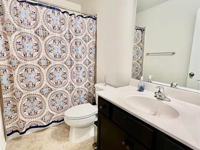 2209 Swallowtail Ln — Photo 15