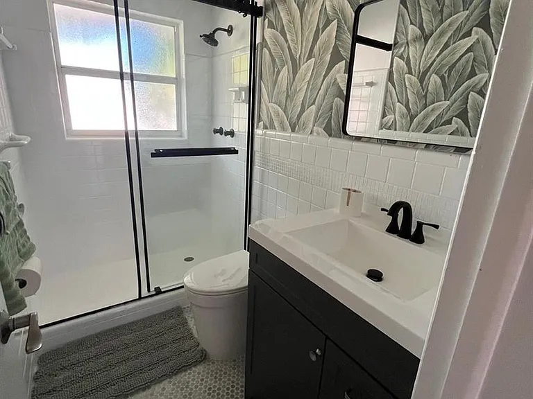 556 SE 15th Ave — Photo 35