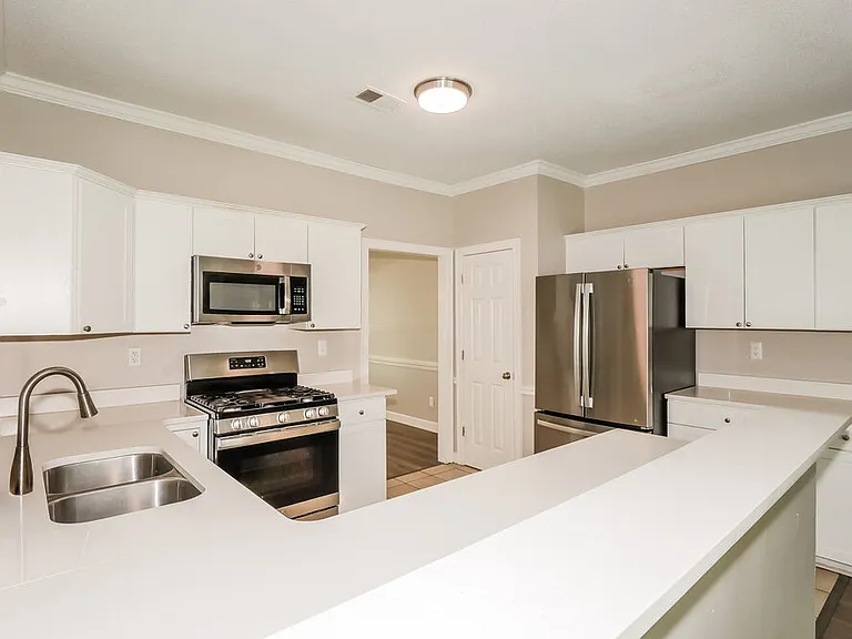1776 Lichfield Ct — Photo 6