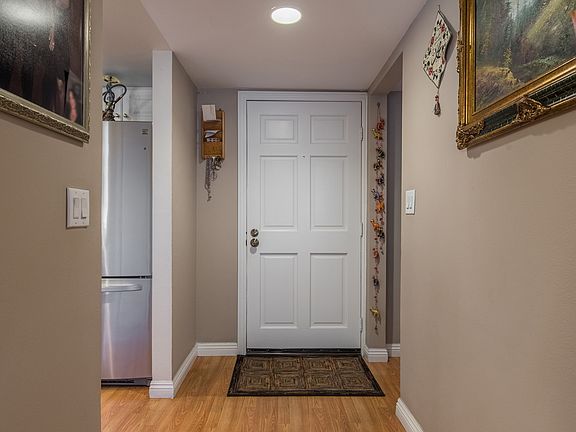 4th image of 506 N Kenwood St APT 2