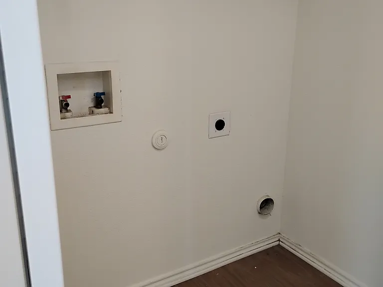 laundry closet 2_05282026