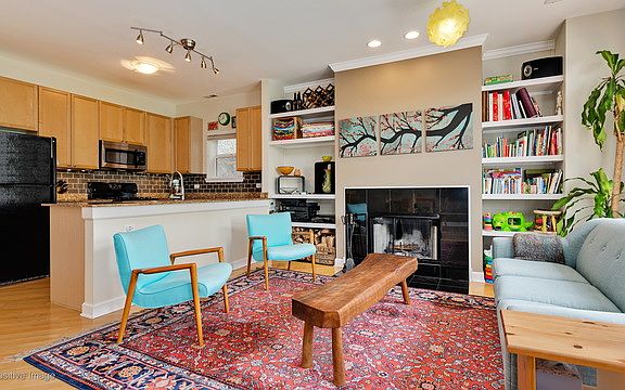 5th image of 2358 W Bloomingdale Ave APT 3E