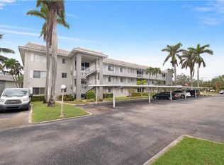 215 Cypress Way E APT C3, Naples, FL 34110