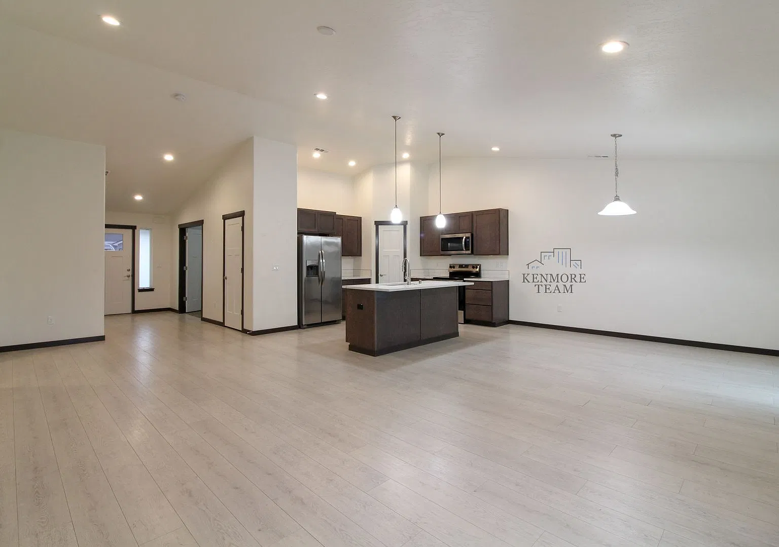 3 Bedroom, 2 Bath Home in West Pasco — Photo 3