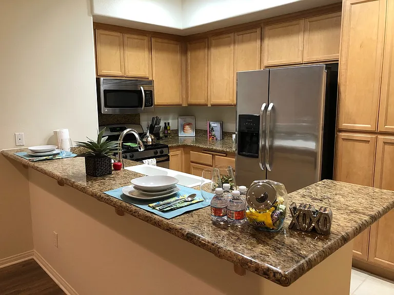 Glenoaks Villas — Photo 23