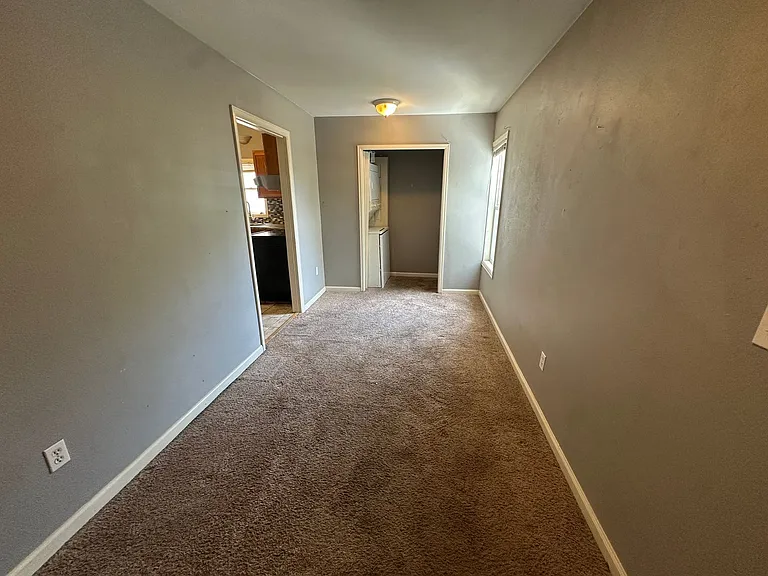 4415 Umatilla St — Photo 12