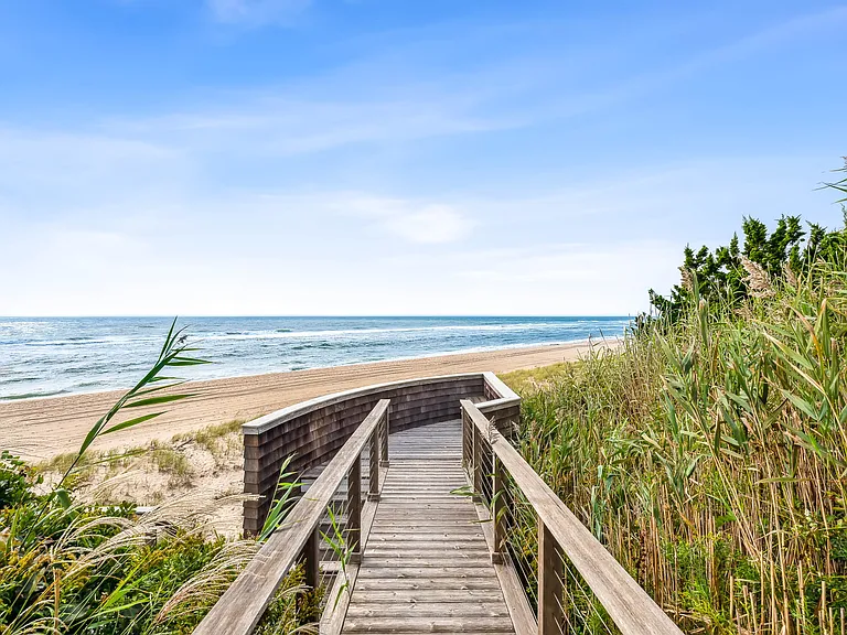 380 Old Montauk Hwy — Photo 18