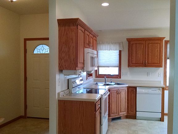 front entrance;kitchen