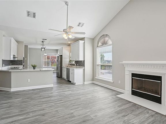 5th image of 3645 Lake Lynn Dr