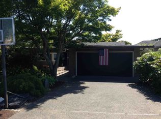 8010 Ridge Dr NE, Seattle, WA 98115