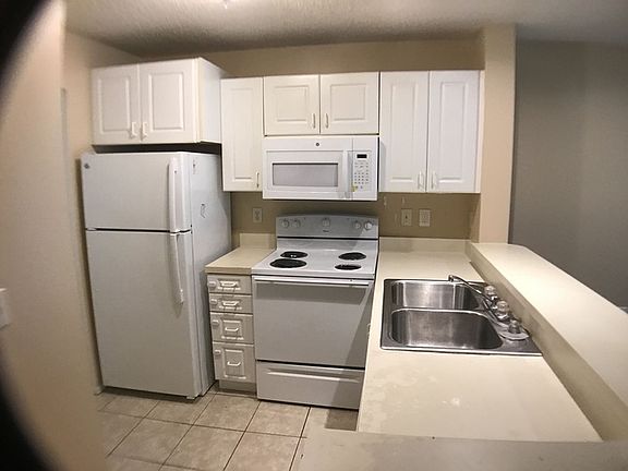 3rd image of 10024 Strafford Oak Ct APT 816