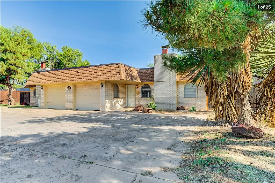 3 bed, 1460 sqft, $1,300 — Photo 1