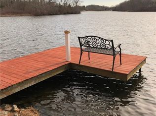 70 Lakeview Dr, Preston, CT 06365
