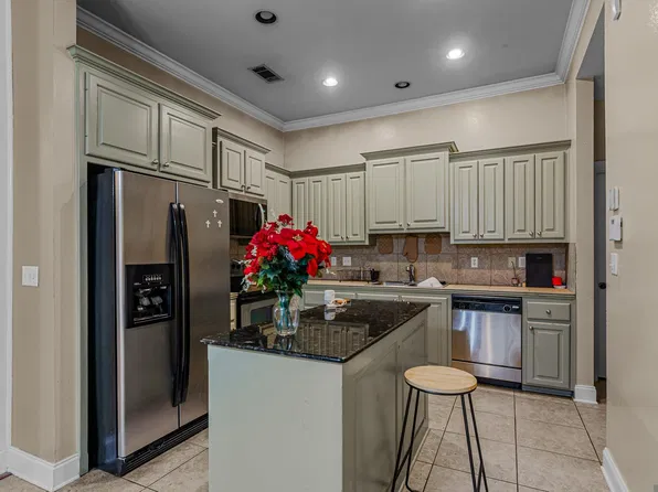 9614 Summer Pointe Ave, Baton Rouge, LA 70810