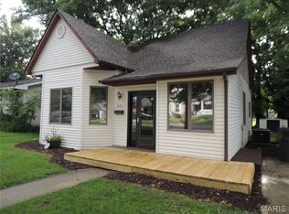 416 S Elm St, Greenville, IL 62246