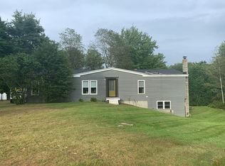 35 Montgomery Rd, Windham, ME 04062