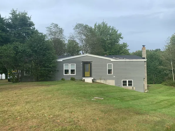 35 Montgomery Road, Windham, ME 04062