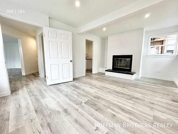 4th image of 708 N Orange Grove Ave