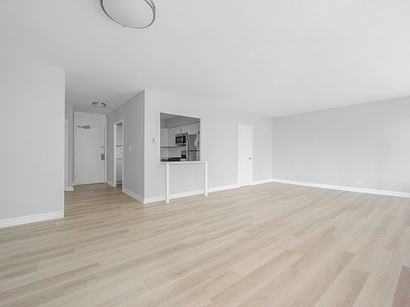 3rd image of 1000 N Lake Shore Dr #2301