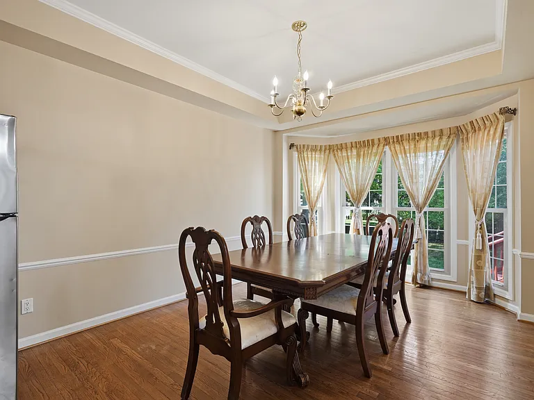 44525 Fenwick Dr — Photo 12