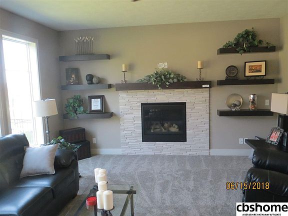 5th image of 12106 Windward Ave