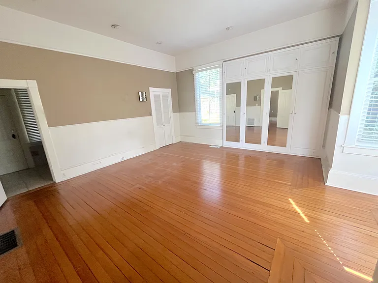 703 Manzanita Ave — Photo 12