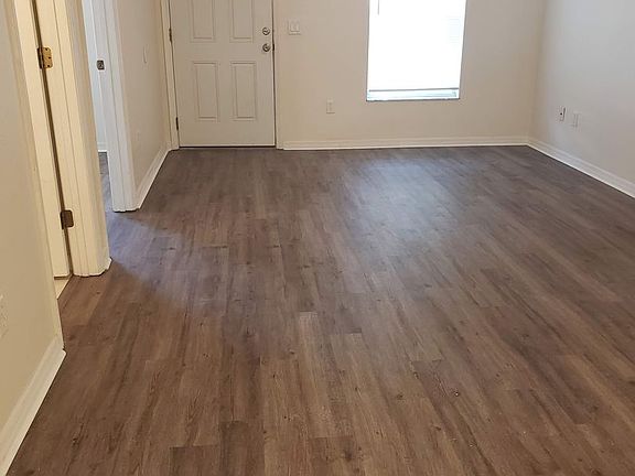 2nd image of 9318 N Travis Dr