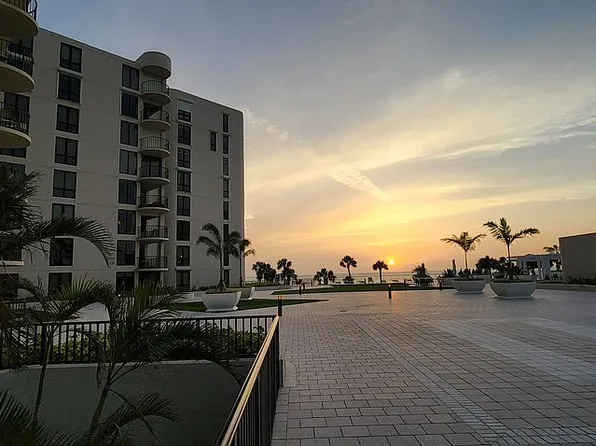 3115 Gulf Shore Blvd N APT 603, Naples, FL 34103