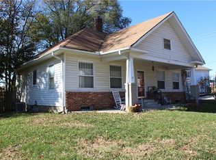 2204 Shelby St, Higginsville, MO 64037