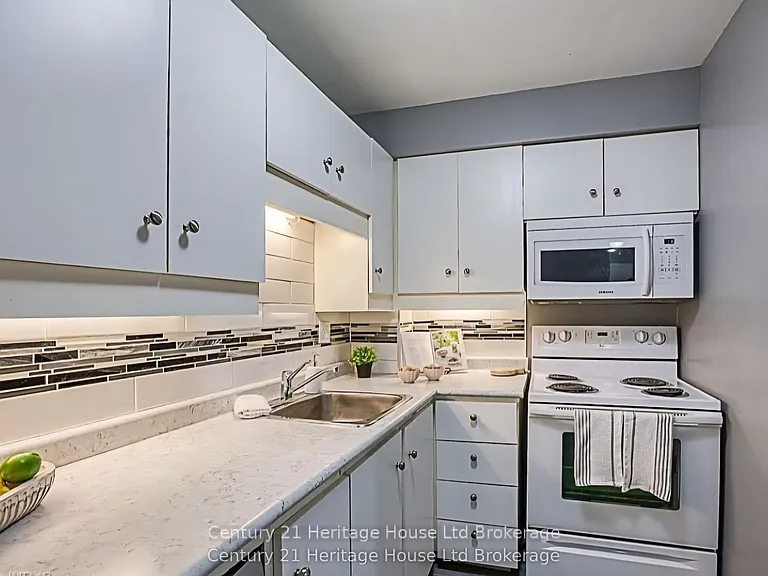 64 Hiawatha Rd #13 — Photo 6