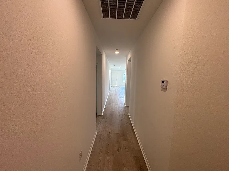 786 Gussy Ln — Photo 6