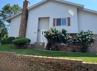 14215 E 143rd Ct, Burnsville, MN 55337
