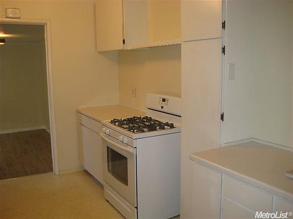 5th image of 3400 Kentfield Dr