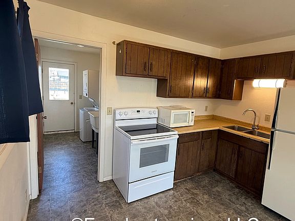 4th image of 2155 Polk St