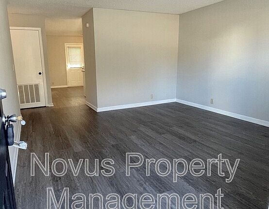 2nd image of 124 Bowen St Unit B