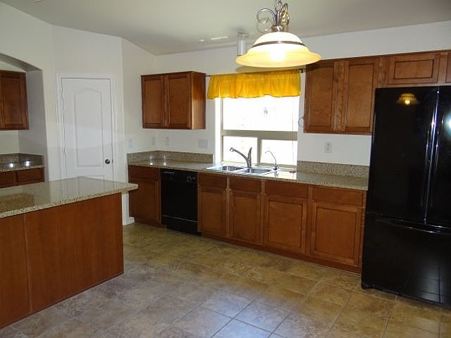 1st image of 17575 W Georgia Dr