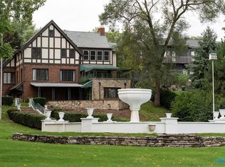 2552 Riverview Dr, Maumee, OH 43537